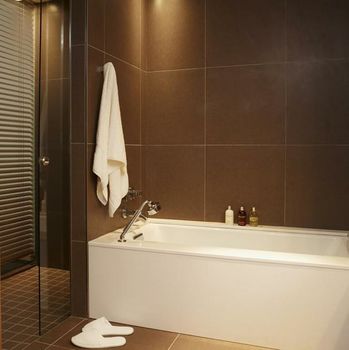 Le Germain Hotel Maple Leaf Square