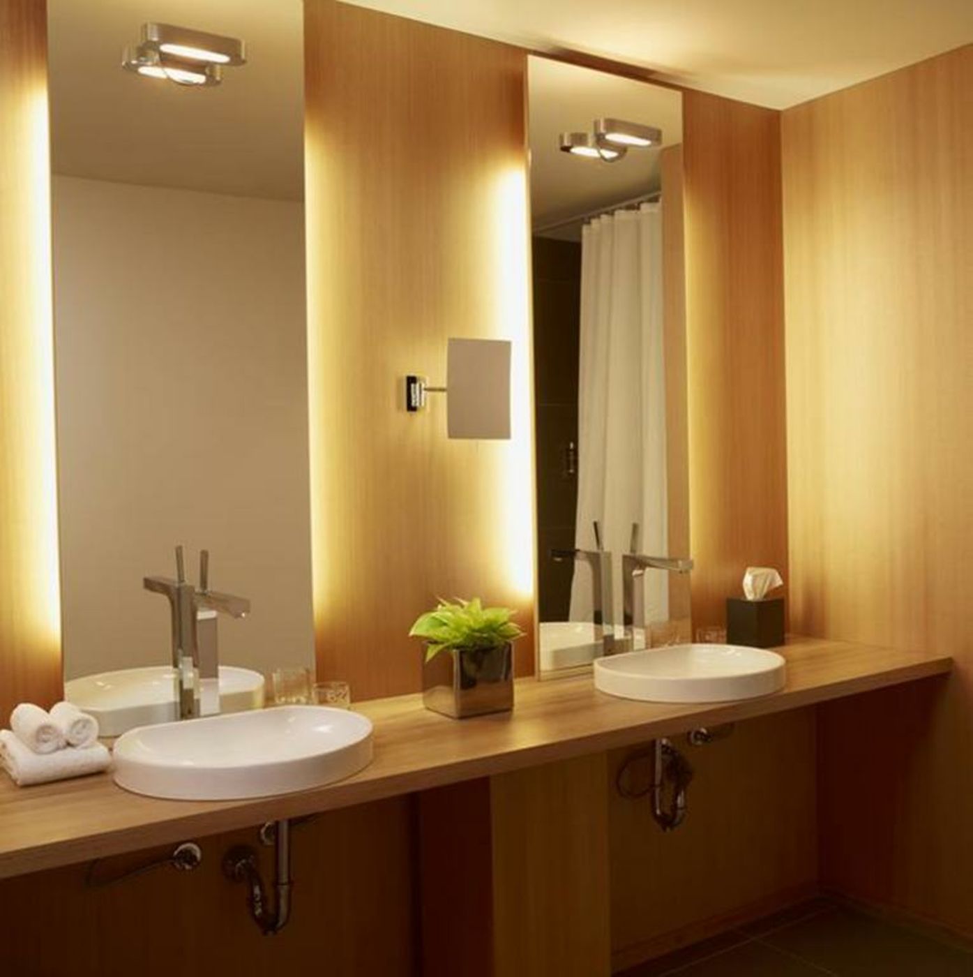 Le Germain Hotel Maple Leaf Square