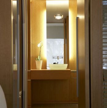 Le Germain Hotel Maple Leaf Square
