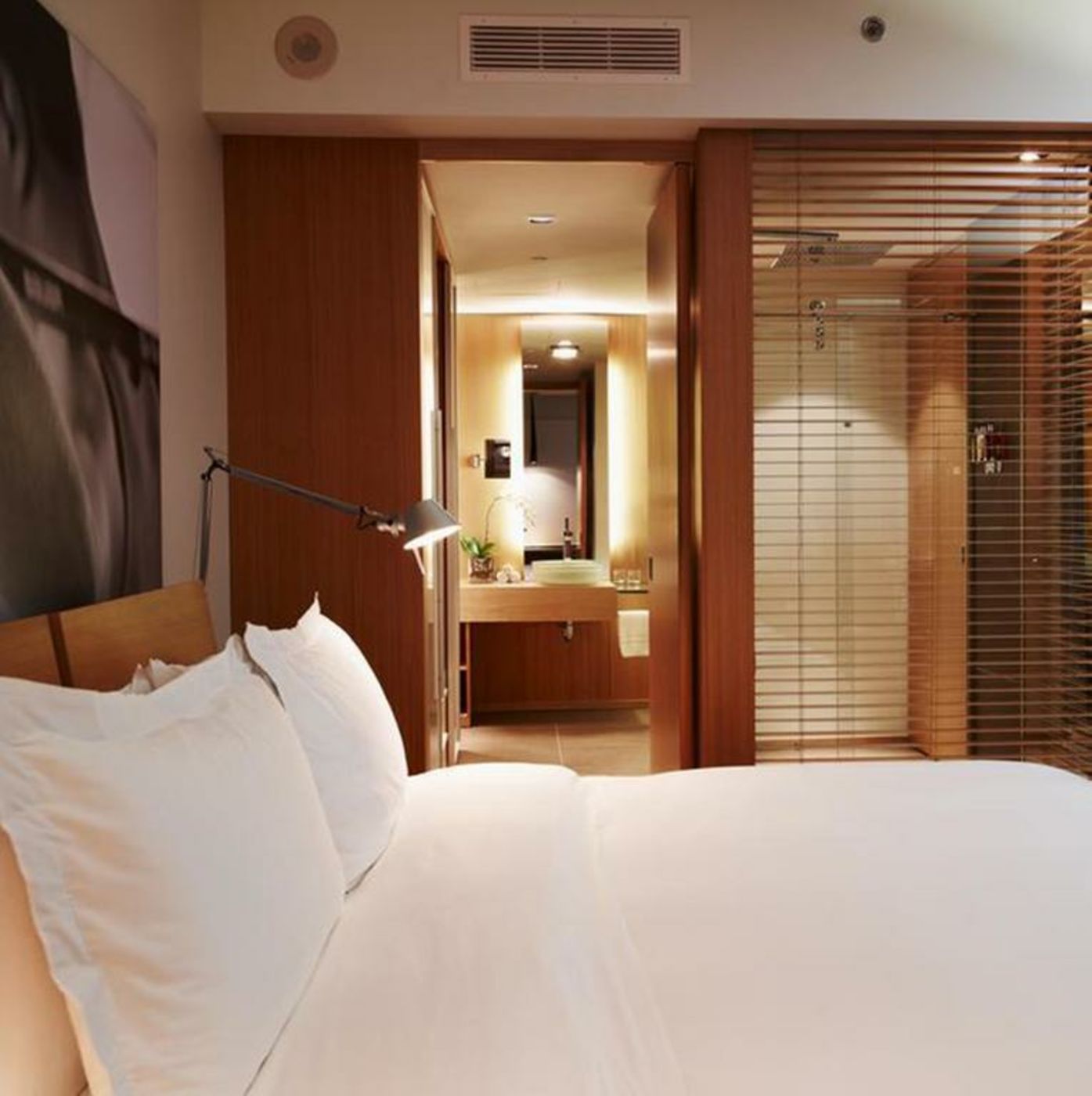 Le Germain Hotel Maple Leaf Square