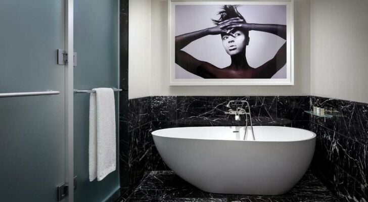 Bisha Hotel Toronto