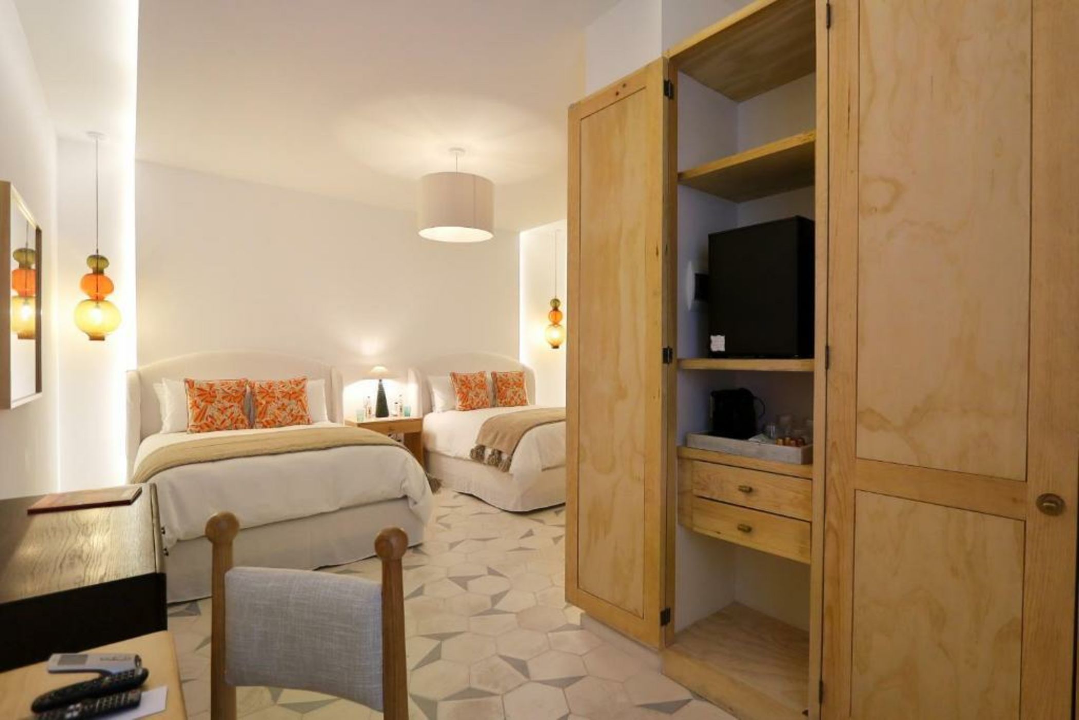 L'Ôtel at Dôce18 Concept House