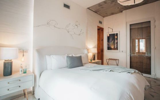 L'Ôtel at Dôce18 Concept House