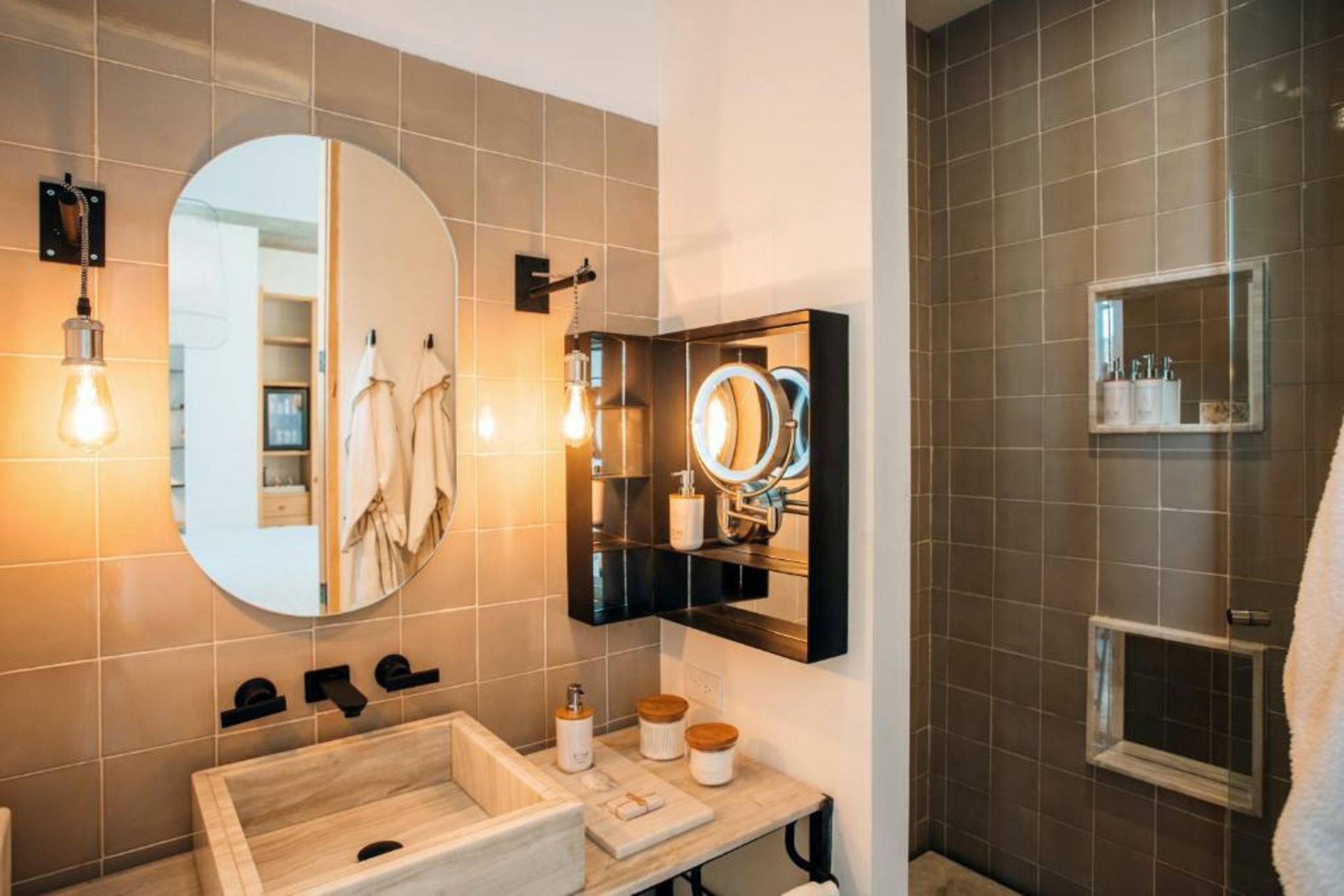 L'Ôtel at Dôce18 Concept House