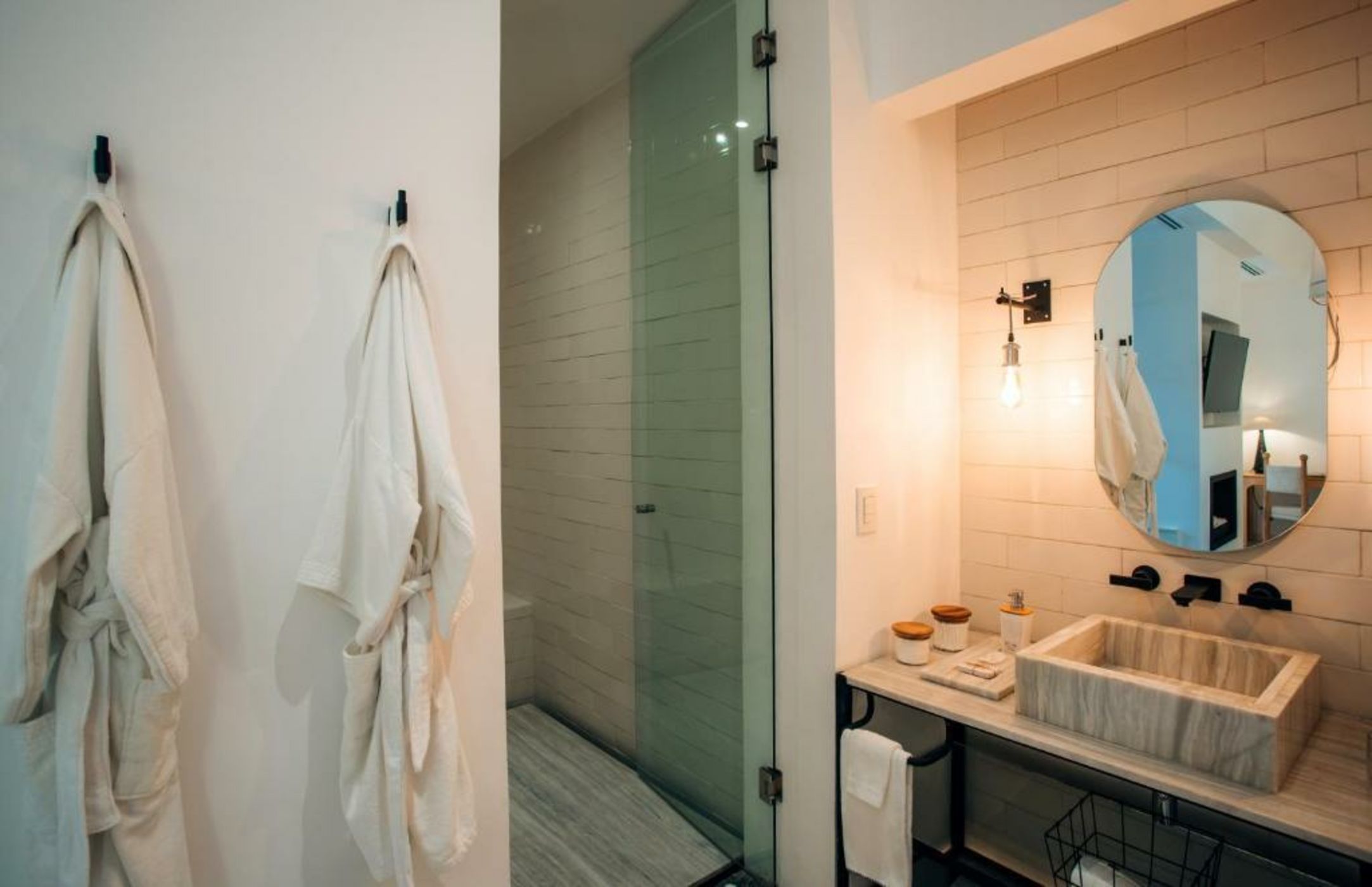 L'Ôtel at Dôce18 Concept House