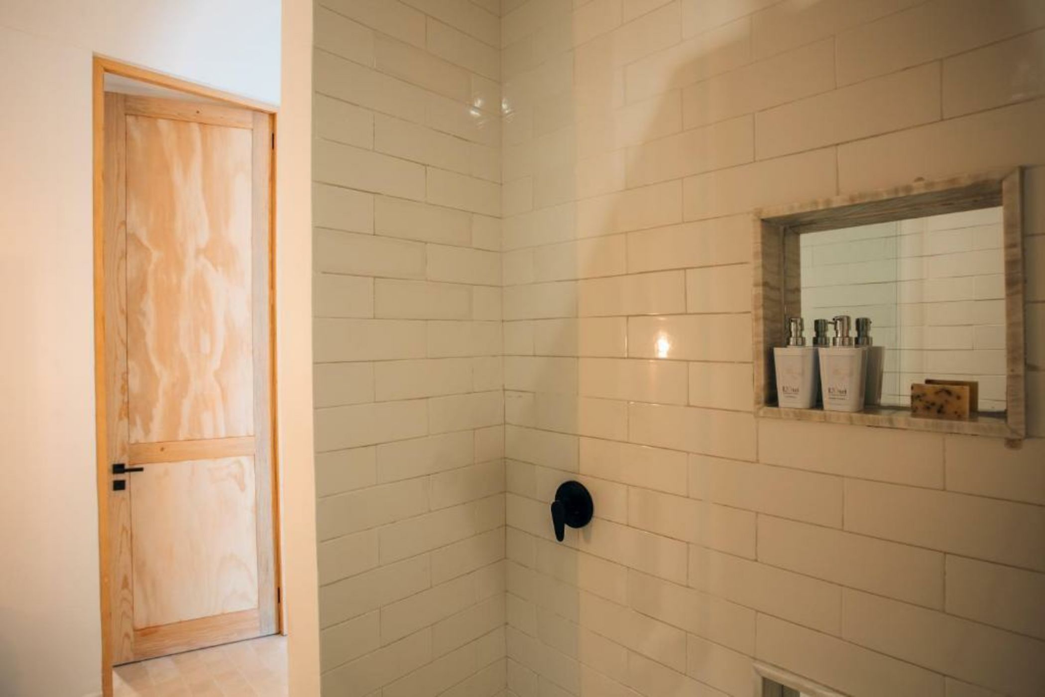 L'Ôtel at Dôce18 Concept House