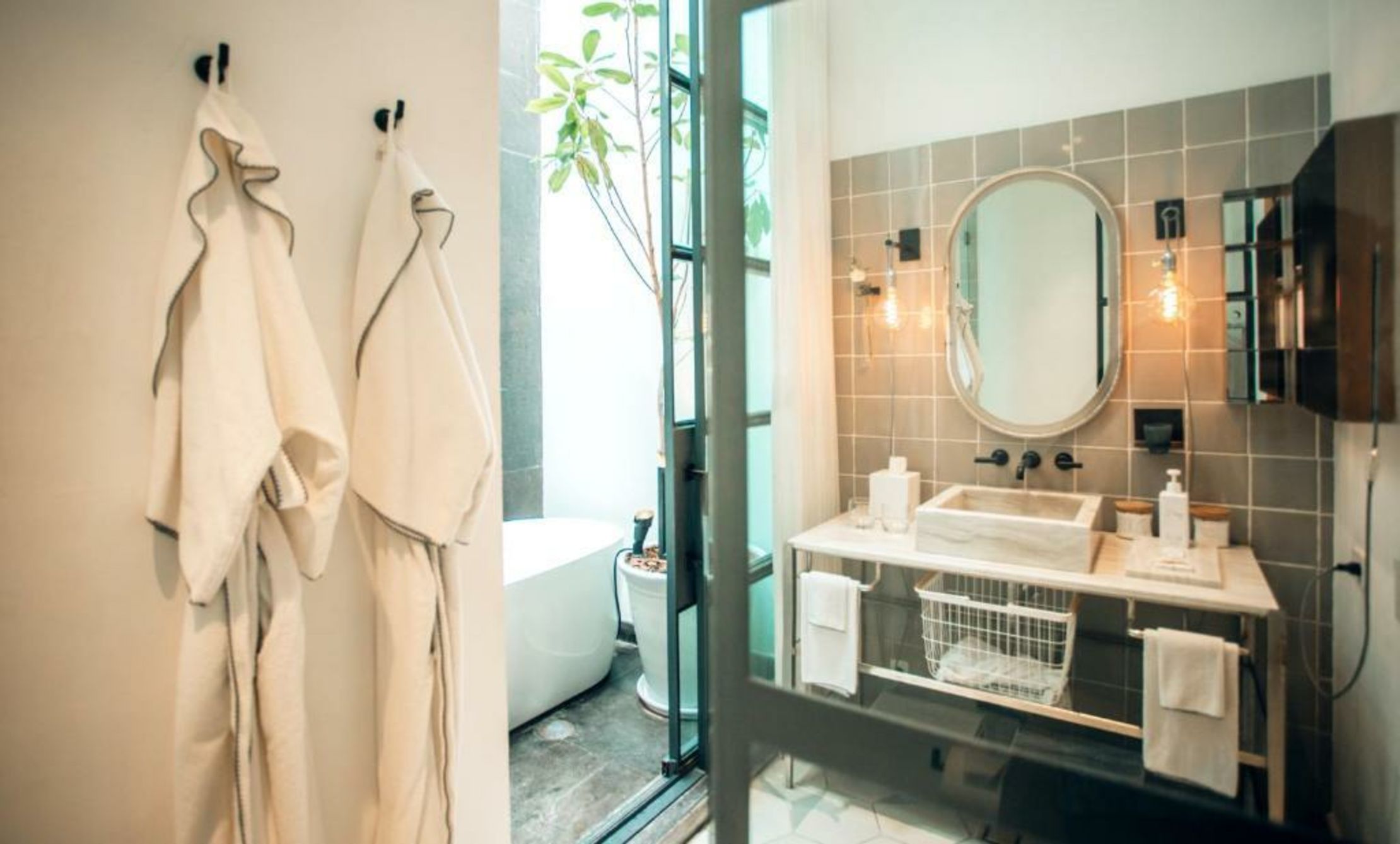 L'Ôtel at Dôce18 Concept House