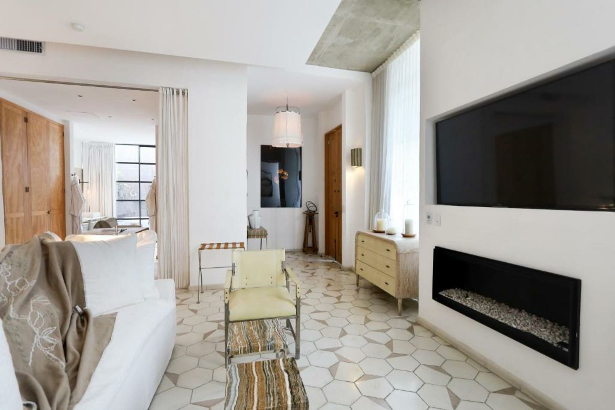 L'Ôtel at Dôce18 Concept House