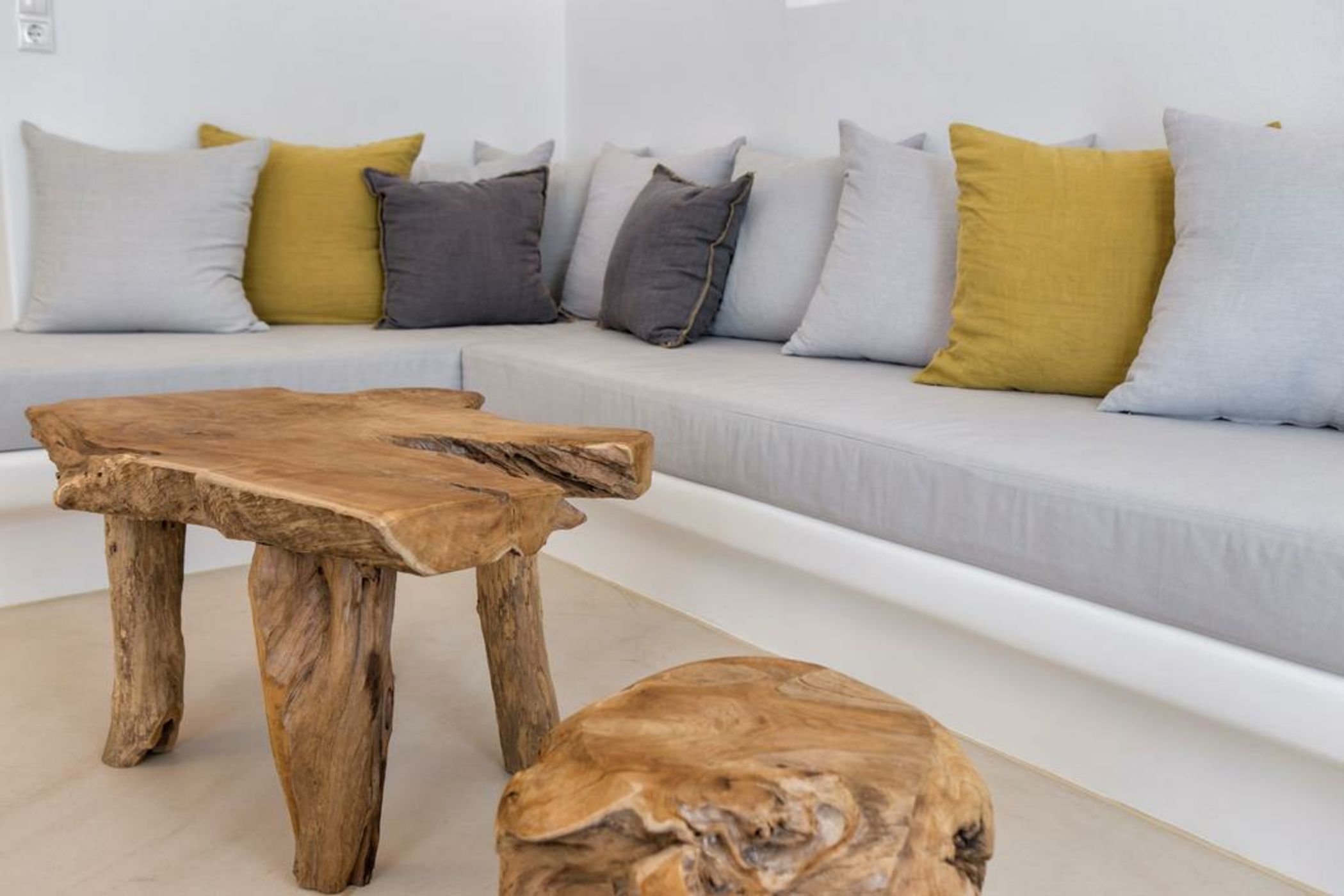 Anna Platanou Suites