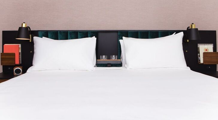 Fairlane Hotel
