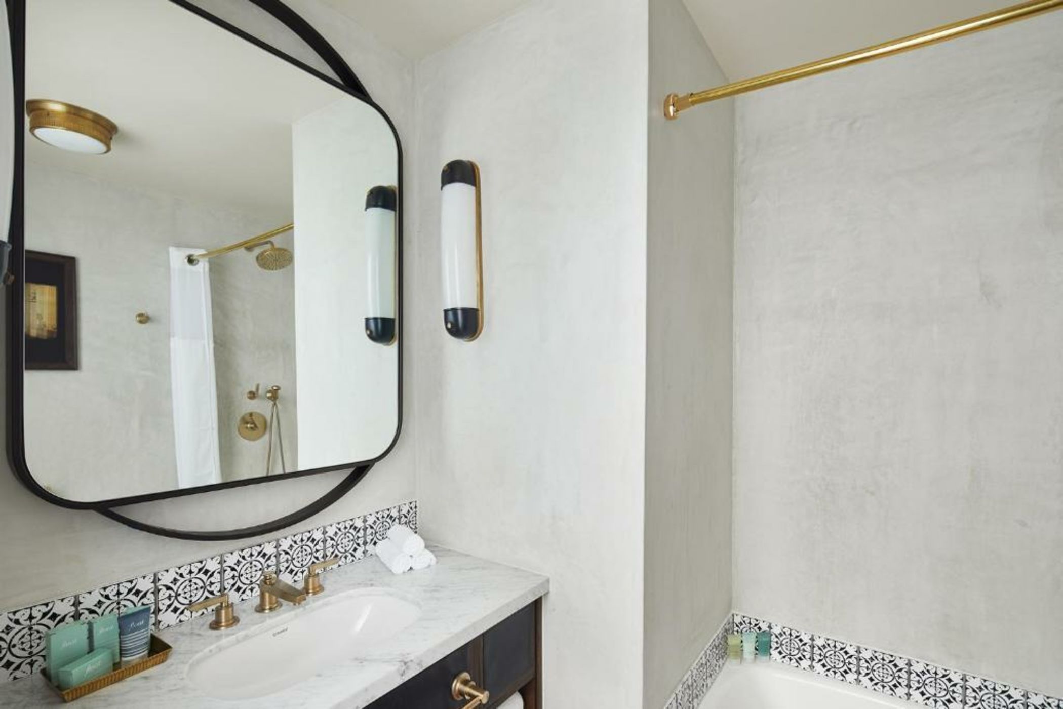 Hotel Figueroa, Unbound Collection by Hyatt