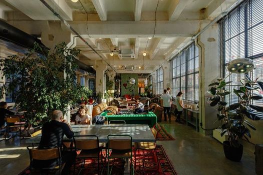 Fabrika Hostel & Suites