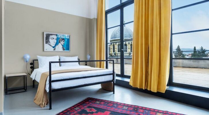 Fabrika Hostel & Suites