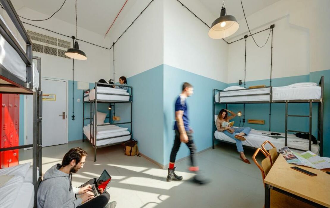 Fabrika Hostel & Suites