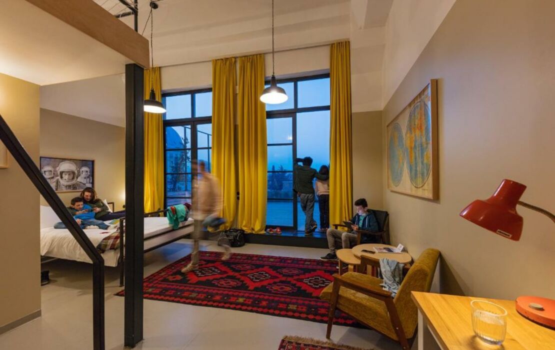 Fabrika Hostel & Suites