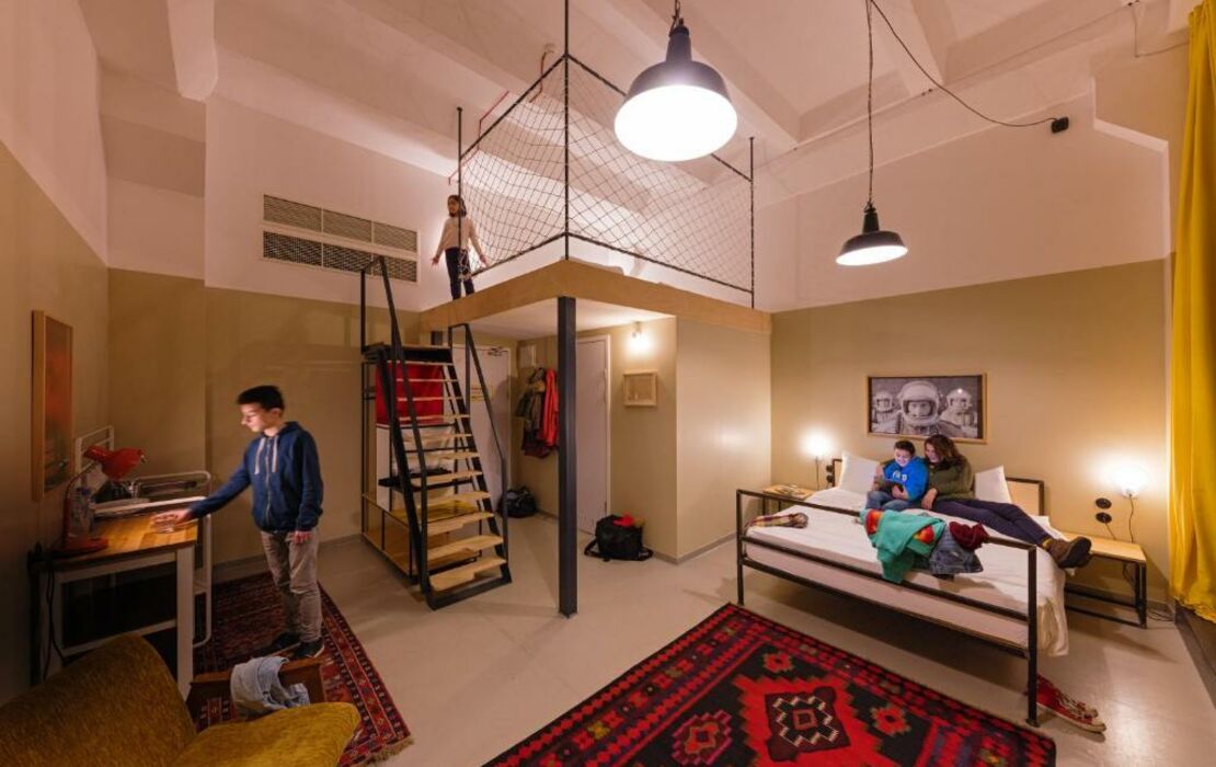 Fabrika Hostel & Suites