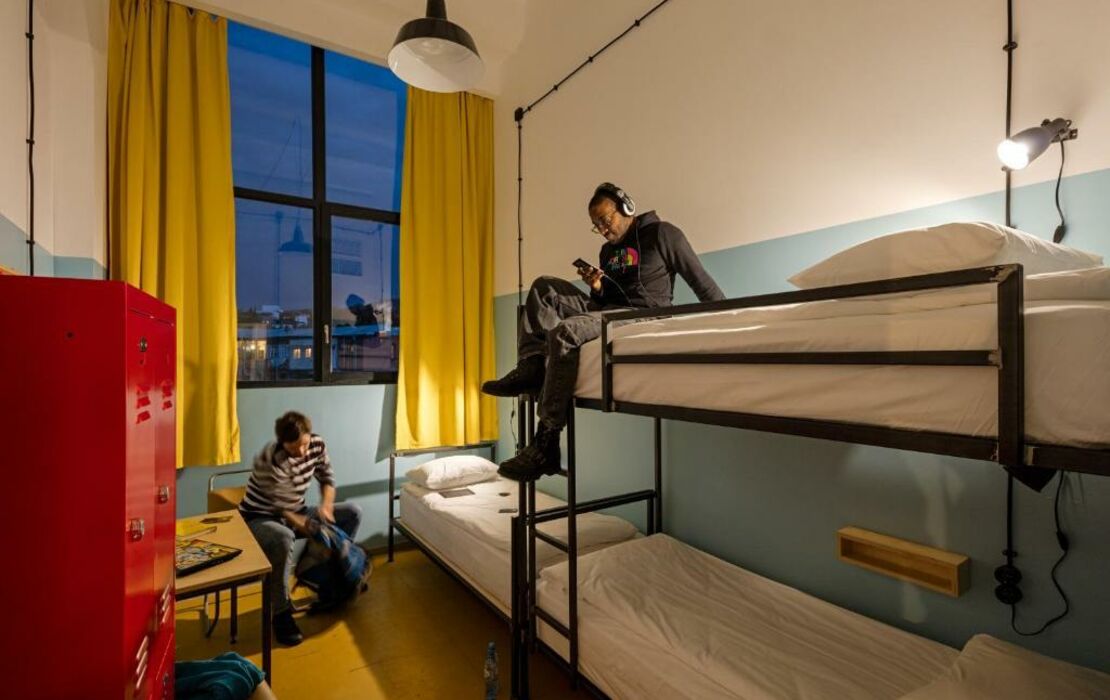 Fabrika Hostel & Suites