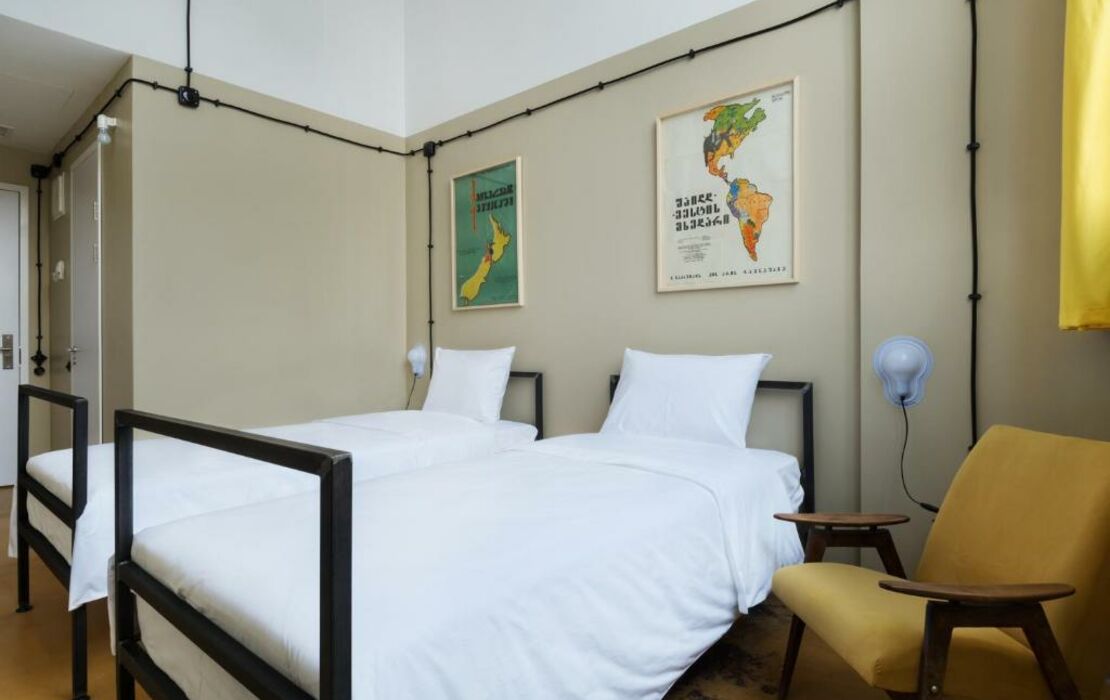 Fabrika Hostel & Suites