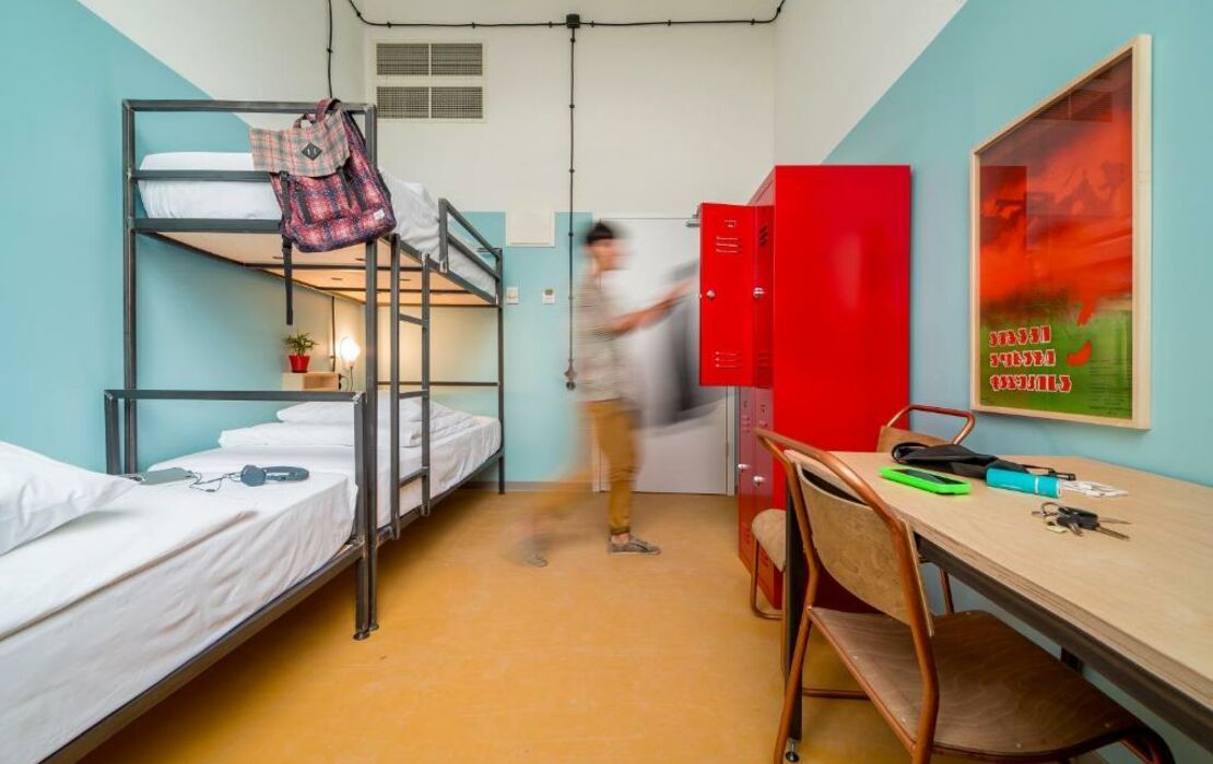 Fabrika Hostel & Suites