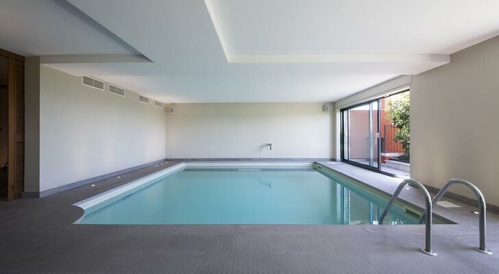 Suite & Pool
