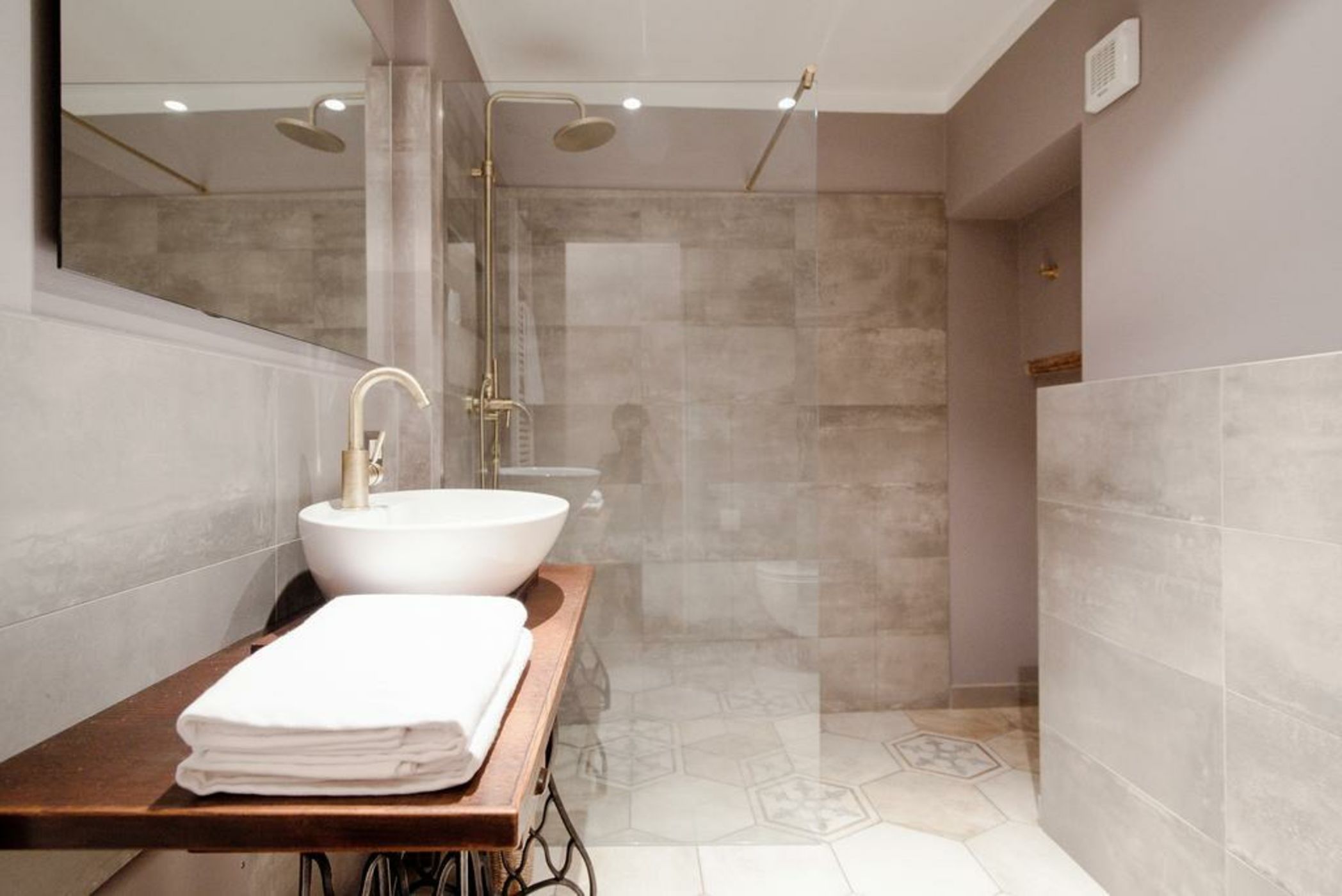 Guesthouse Volta 38 - By House Of Travelers -