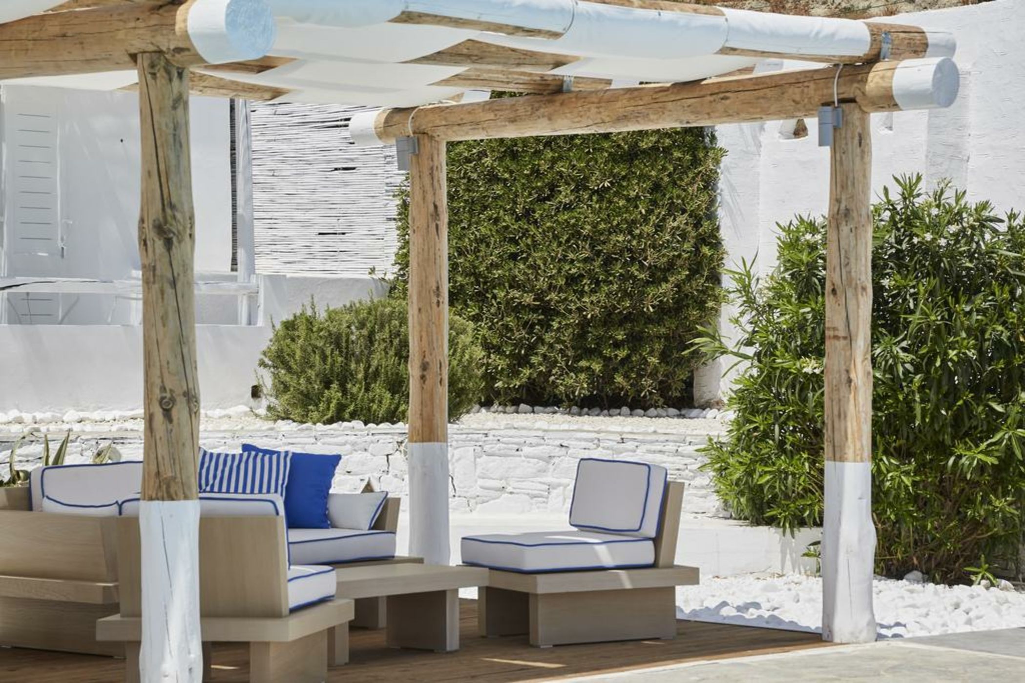 Mr. and Mrs. White Tinos