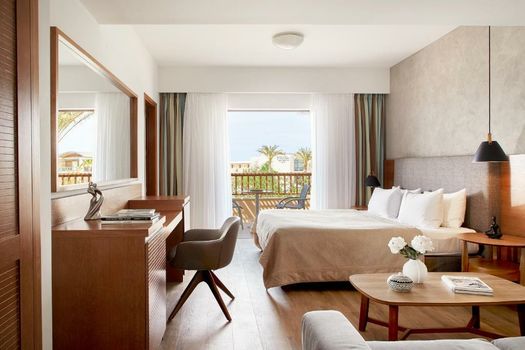 Minoa Palace Resort & Spa