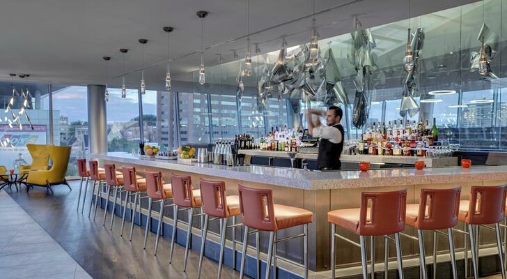 The Art Hotel Denver, Curio Collection by Hilton