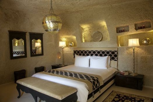 Hezen Cave Hotel