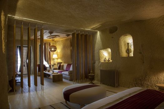 Hezen Cave Hotel