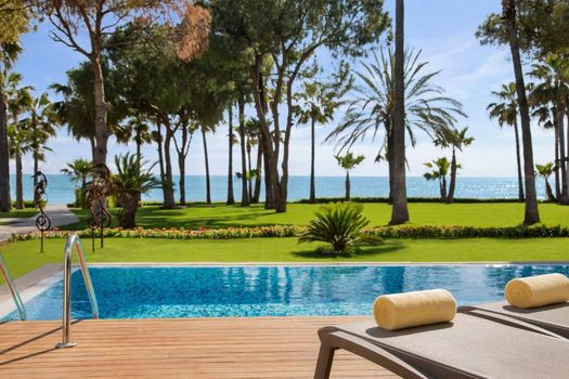 Acanthus & Cennet Barut Collection - Ultra All Inclusive