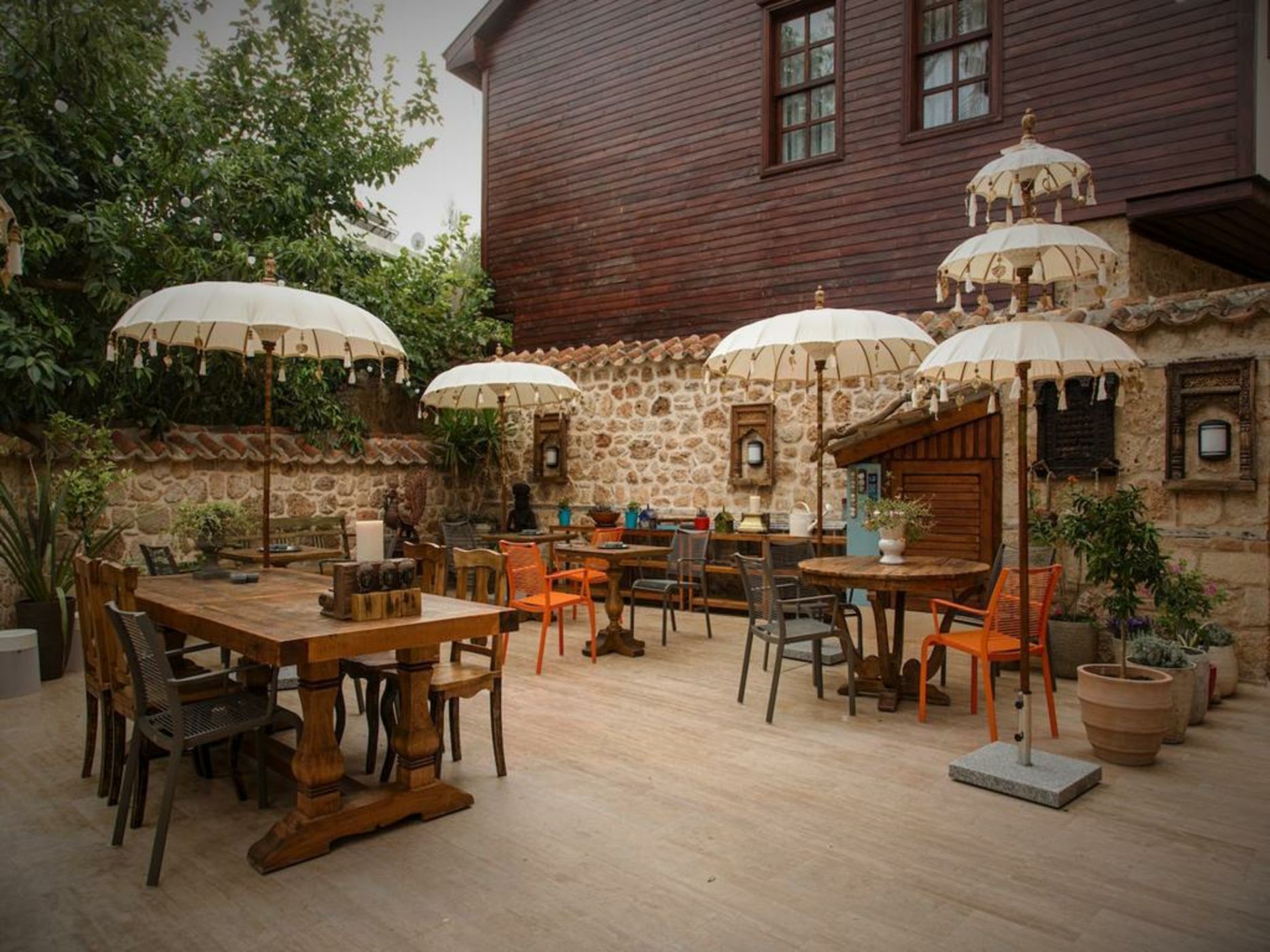 Palm House 17 - Adult Only(12+)