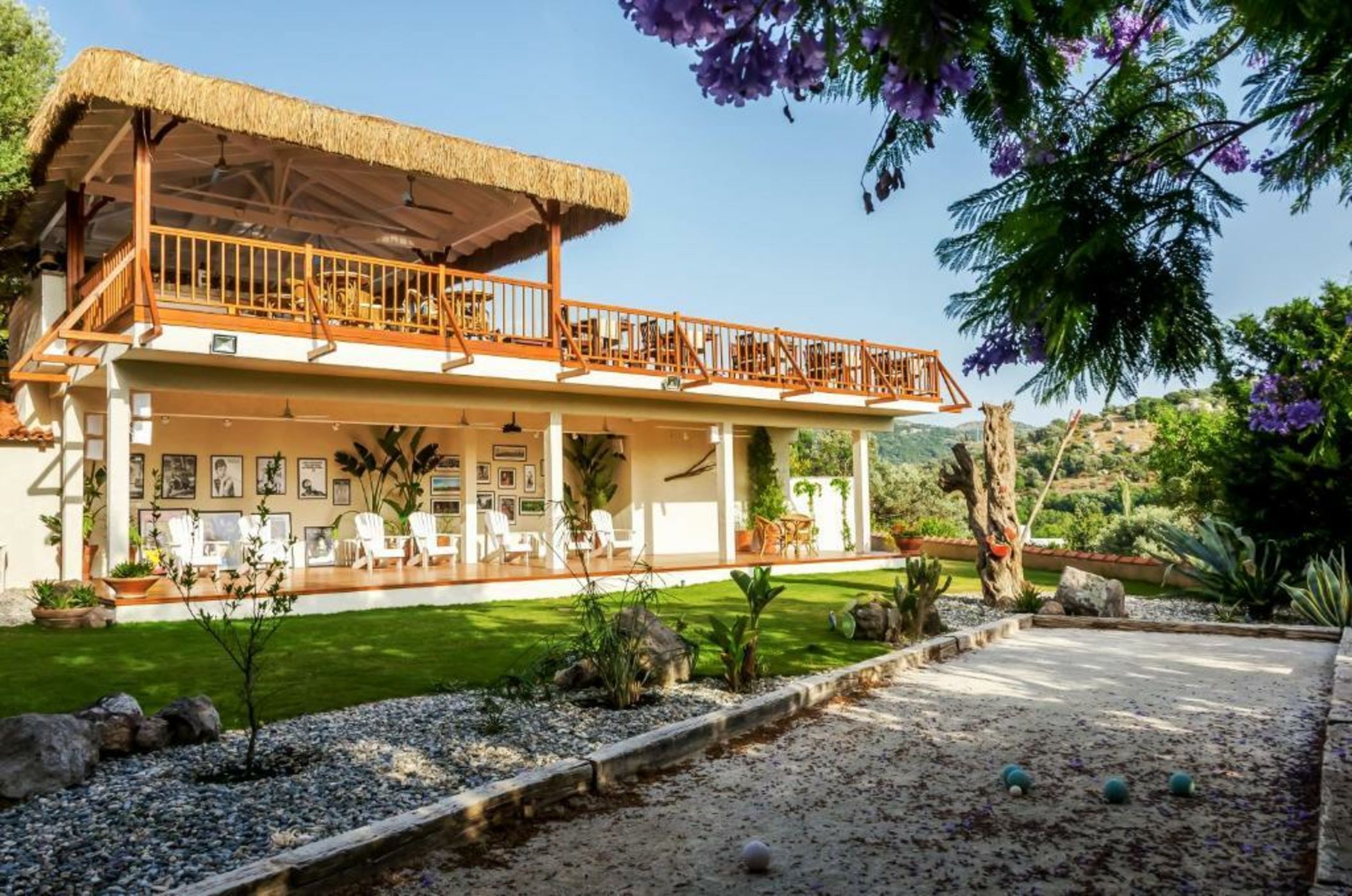 4reasons hotel + bistro | 12+