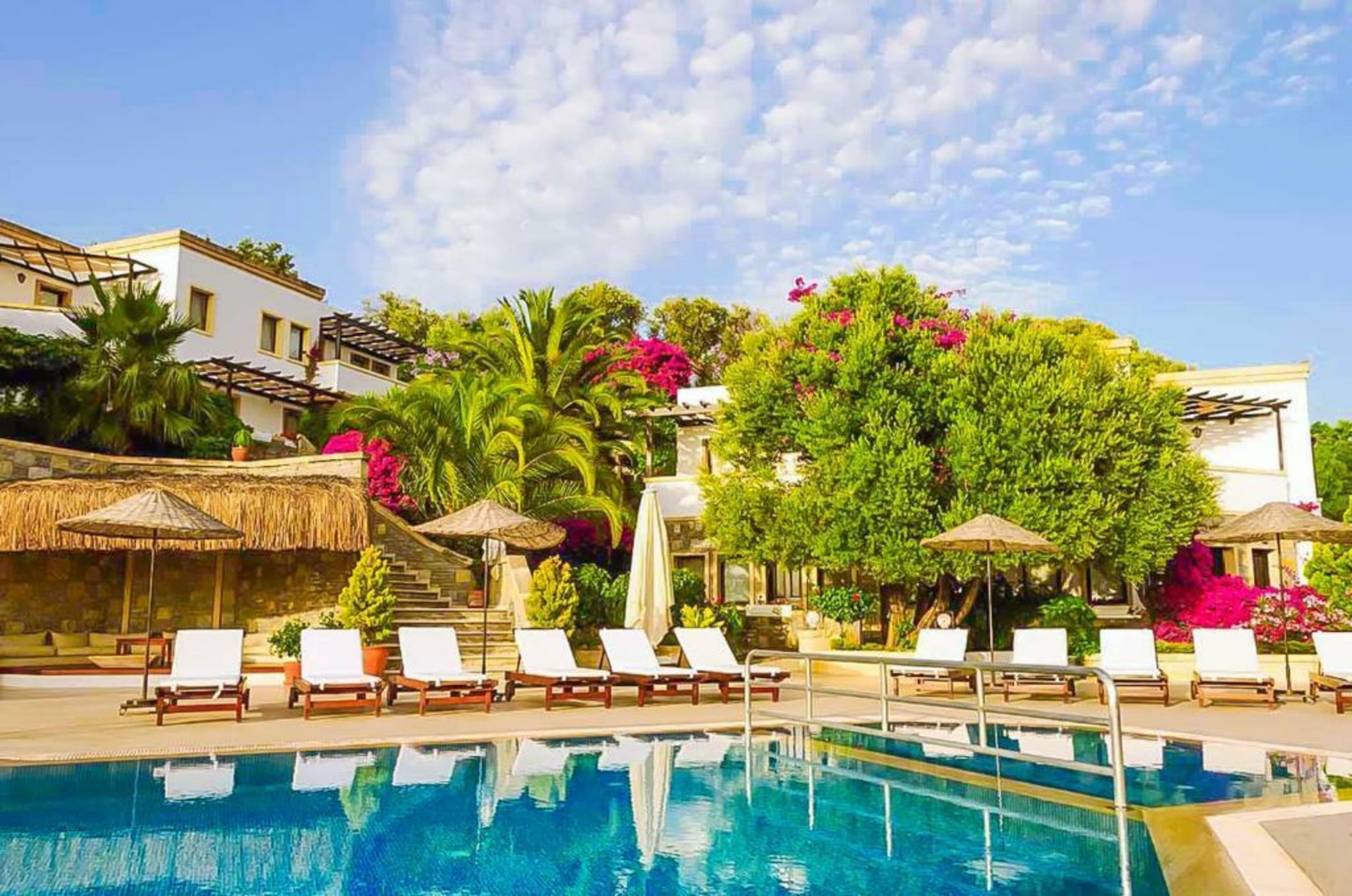 4reasons hotel + bistro | 12+