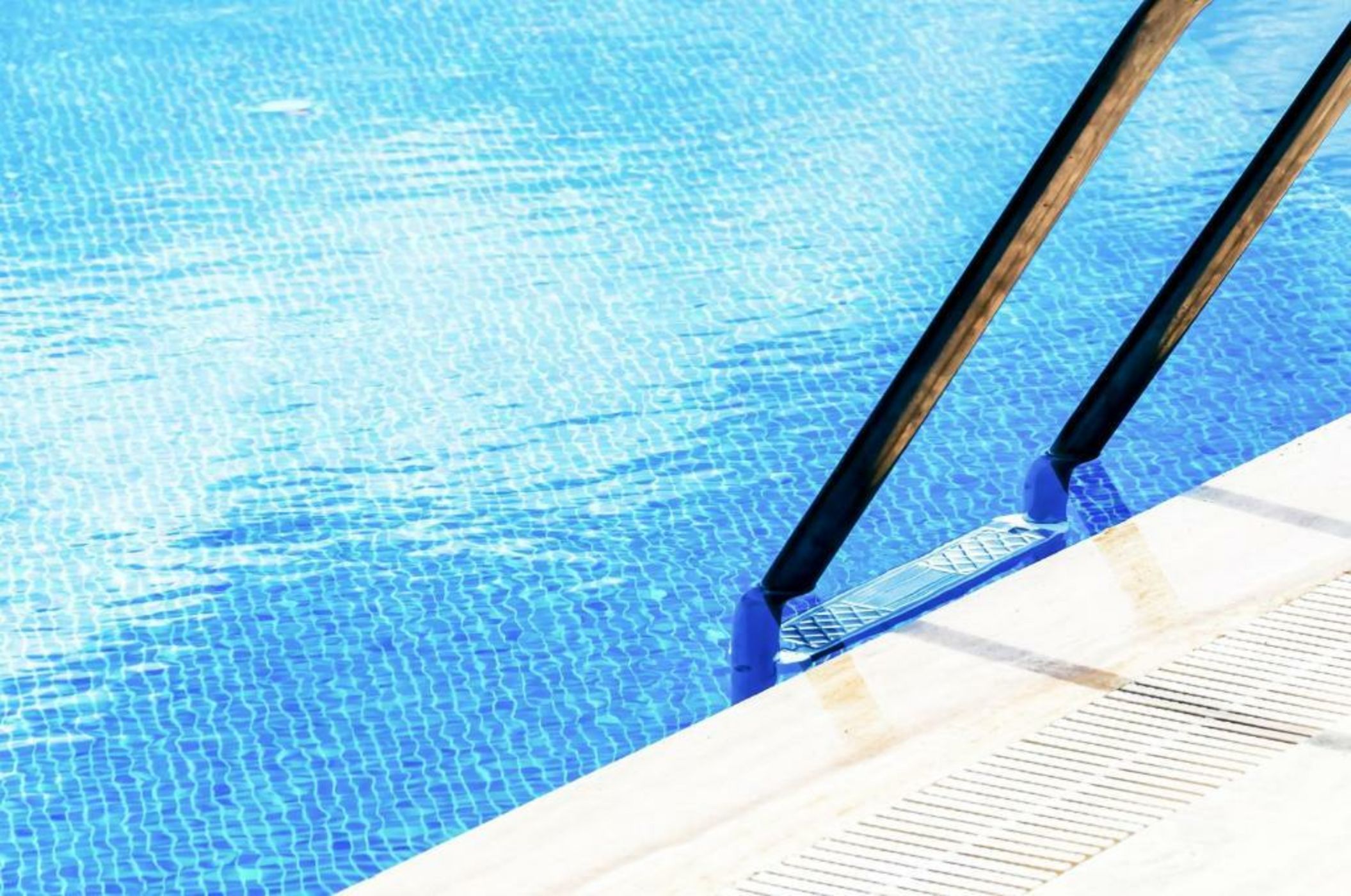 4reasons hotel + bistro | 12+