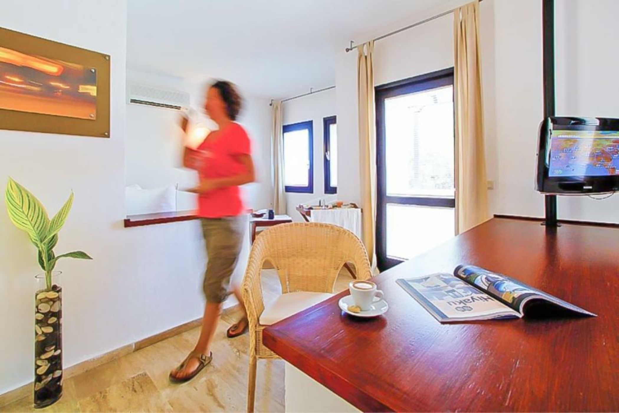 4reasons hotel + bistro | 12+