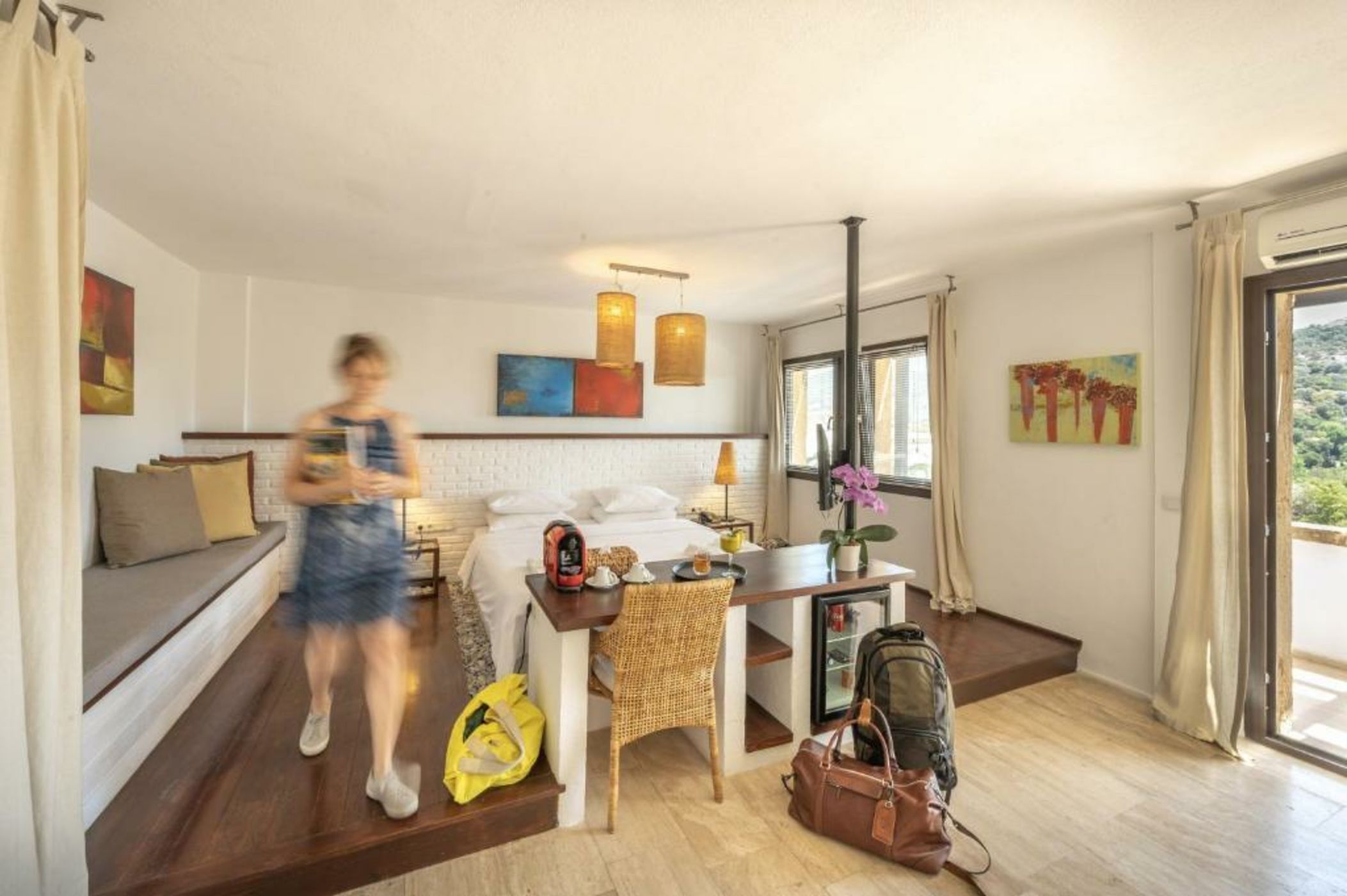 4reasons hotel + bistro | 12+