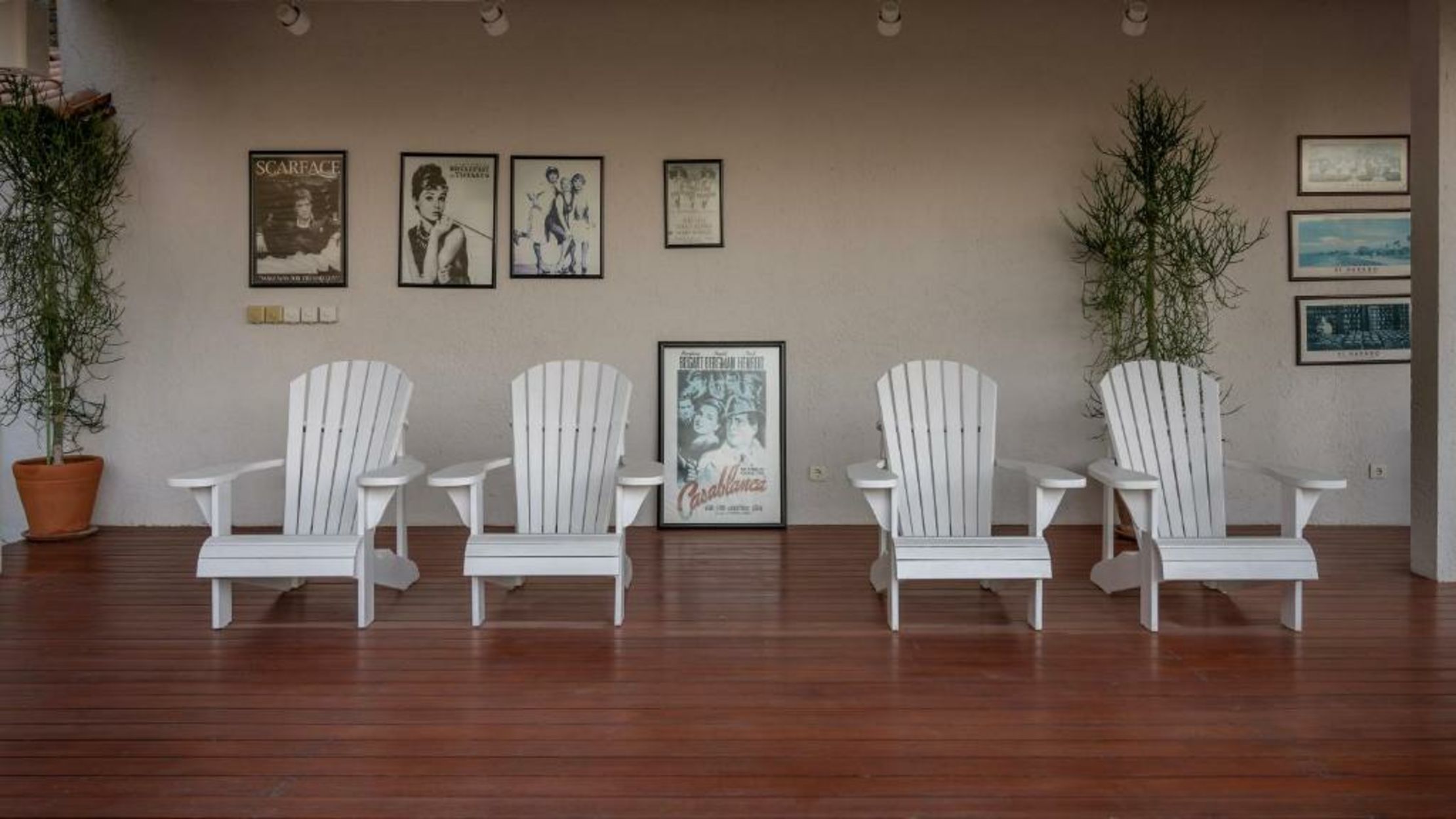 4reasons hotel + bistro | 12+