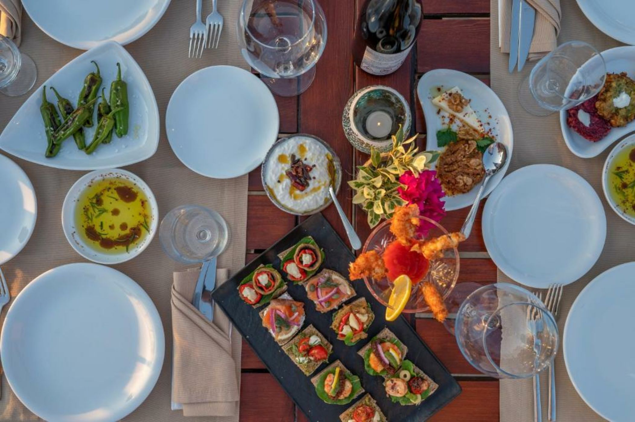 4reasons hotel + bistro | 12+