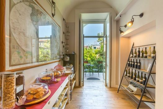 The Bellini House by House In Naples