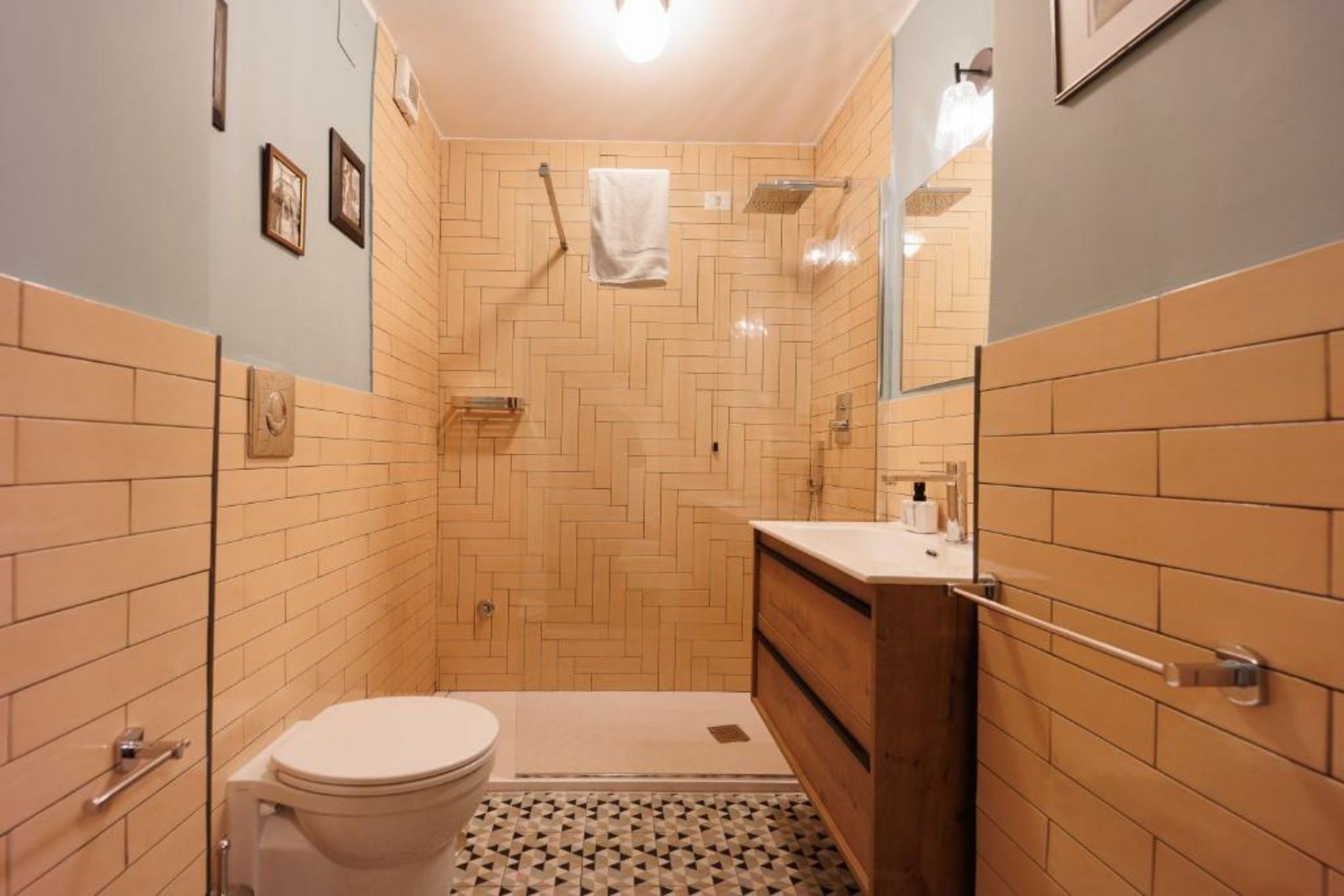 The Bellini House by House In Naples