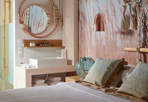 Canal Suites