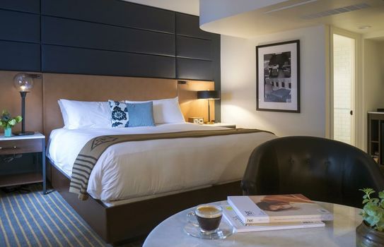 Hotel Theodore