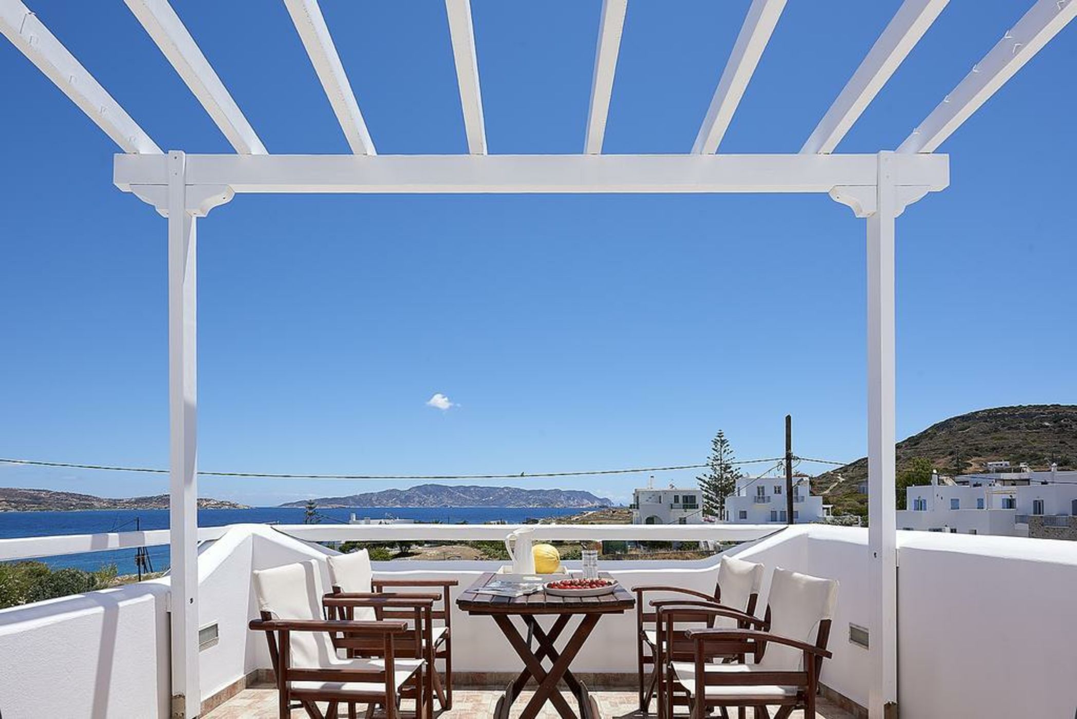 Mirabeli Apartments & Suites