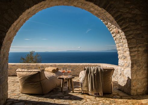 BASSA MAINA Villas & Suites