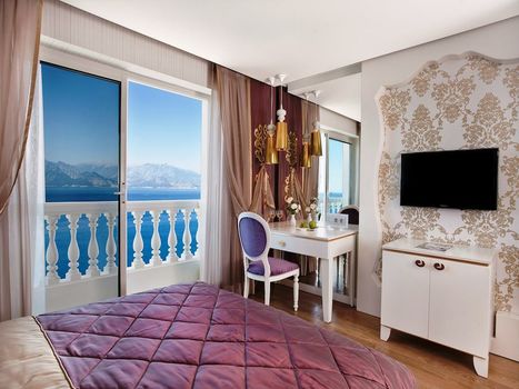 La Boutique Hotel & Suites