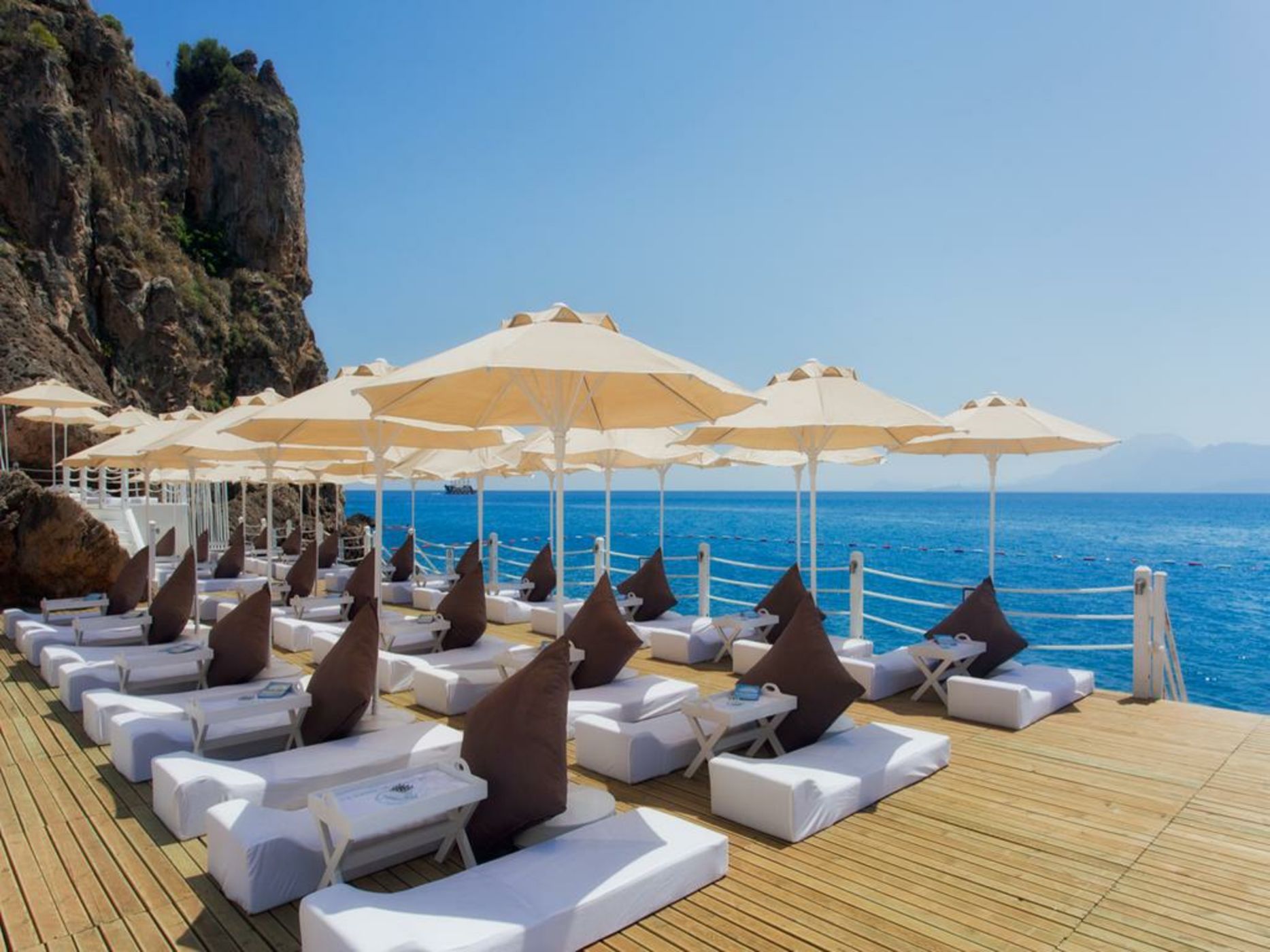 La Boutique Hotel & Suites