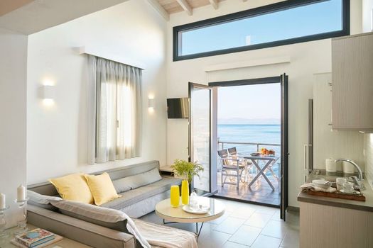 Eleia Seafront Villas