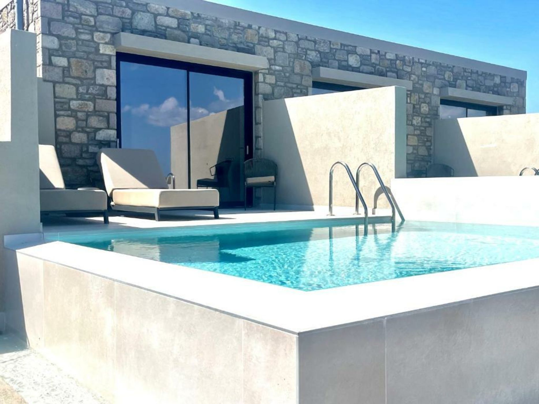 Eleia Seafront Villas