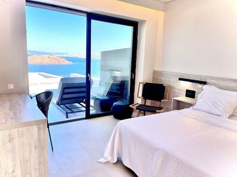Eleia Seafront Villas